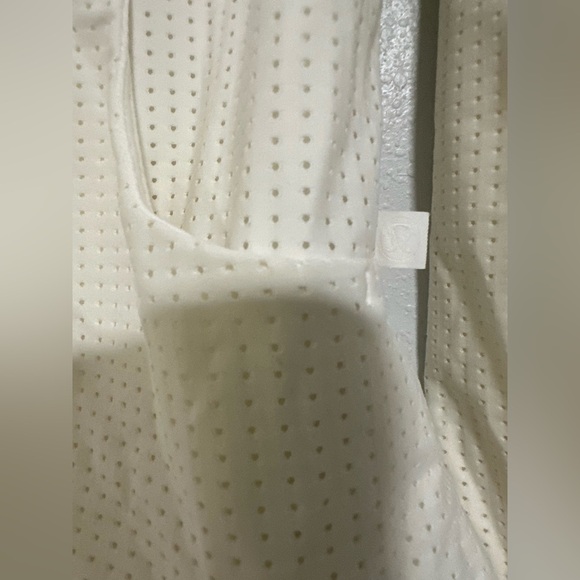 Lululemon Reversible Jacket Off White Perforated Zip-Up Womens 4 - Picture 8 of 9